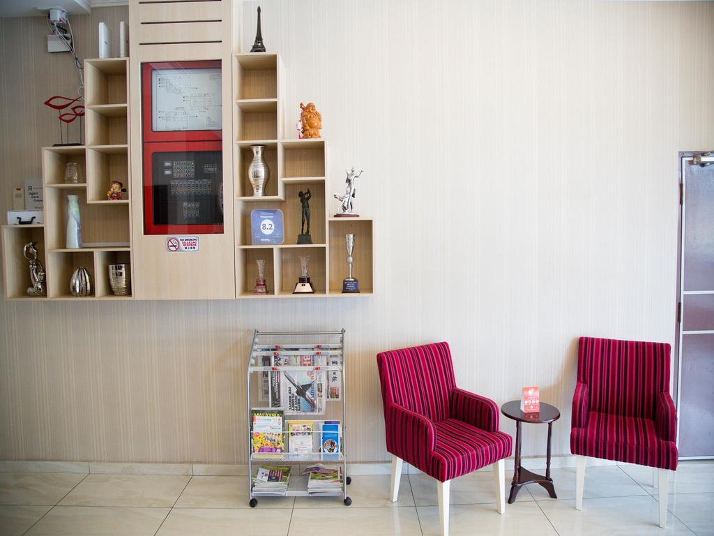 Oyo 250 Palazzo Hotel Kulai ยะโฮร์บาห์รู ภายนอก รูปภาพ